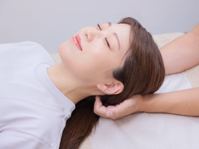 首から全身を整える整体